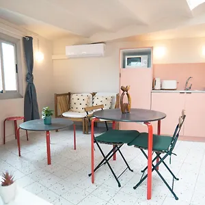 Ideal Ramblas Apartahotel